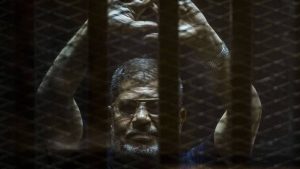 Anulada la condena a muerte del expresidente egipcio Mohamed Morsi