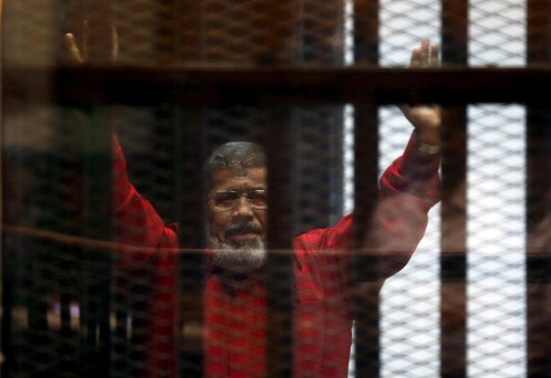 Anulan la cadena perpetua al expresidente egipcio Mursi en un caso de espionaje