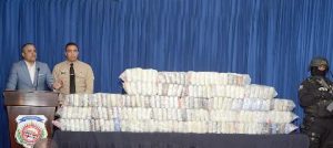 DNCD decomisa 198 paquetes de presunta droga en costas de Higüey