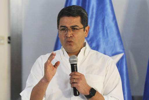 El presidente hondureño anuncia su intención de reelegirse