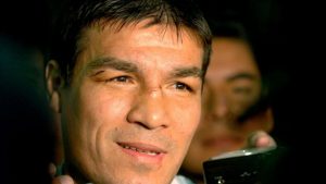 Arrestan a excampeón mundial de boxeo argentino por abuso sexual