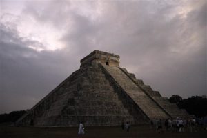 Expertos detectan estructura original de Kukulkán en México 