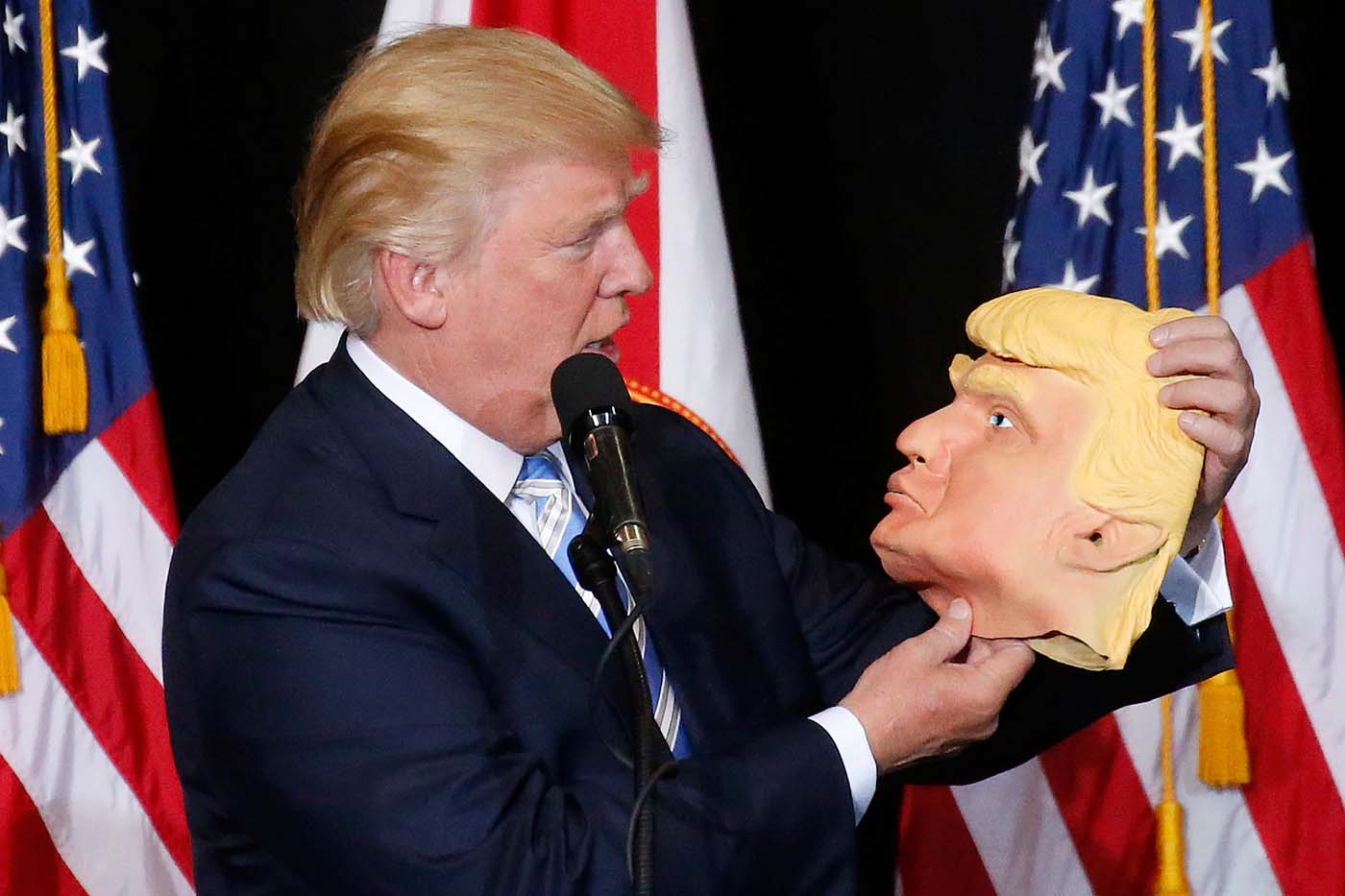 Fábrica de máscaras es todo sonrisas tras el triunfo de Trump