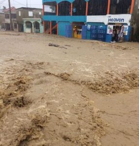 Autoridades evalúan destrucción de 23 casas en P. Plata por lluvias; 10 provincias en alerta