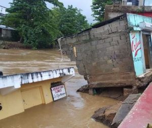 Ministro Peralta: Presidente Medina recorre principales zonas afectadas por lluvias