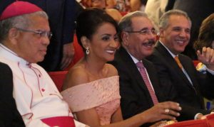 Presidente Danilo Medina y primera dama encabezan cierre “Mes de la Familia”
 
