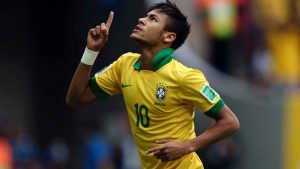 Brasil deberá indemnizar a Neymar por filtrar deudas tributarias