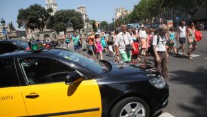 Un taxista español devuelve una maleta con 10.000 euros olvidada por un cliente