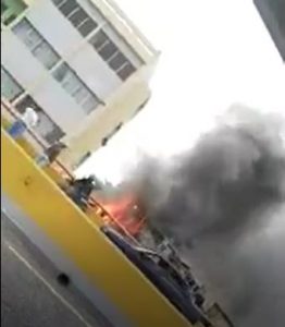 Reportan incendio en avenida Duarte DN