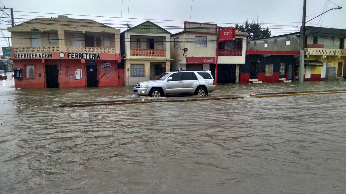 Presidente Medina declarará tres provincias más en emergencia por inundaciones