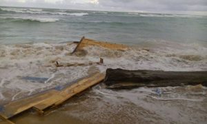 Encuentran otro muerto en playa Punta del Coco; lo atribuyen a naufragio