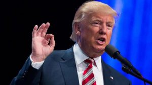 Trump renueva su compromiso electoral sobre inmigración, el muro y Obamacare