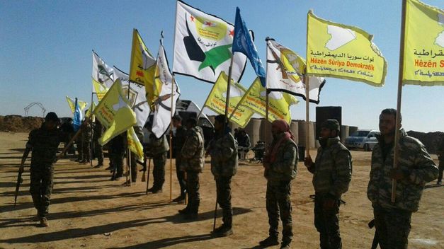 Las Fuerzas Kurdas anuncian la segunda fase de la ofensiva contra Al Raqa, feudo del EI