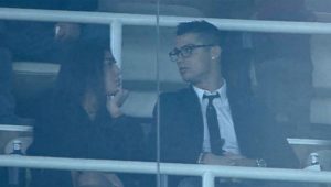 Cristiano Ronaldo muestra a su nueva novia en el estadio Bernabeu