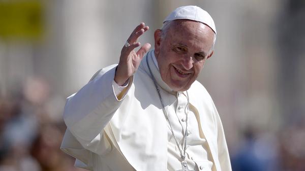 El papa Francisco cumple 80 años y el Vaticano abrió siete cuentas de mail para enviar saludos