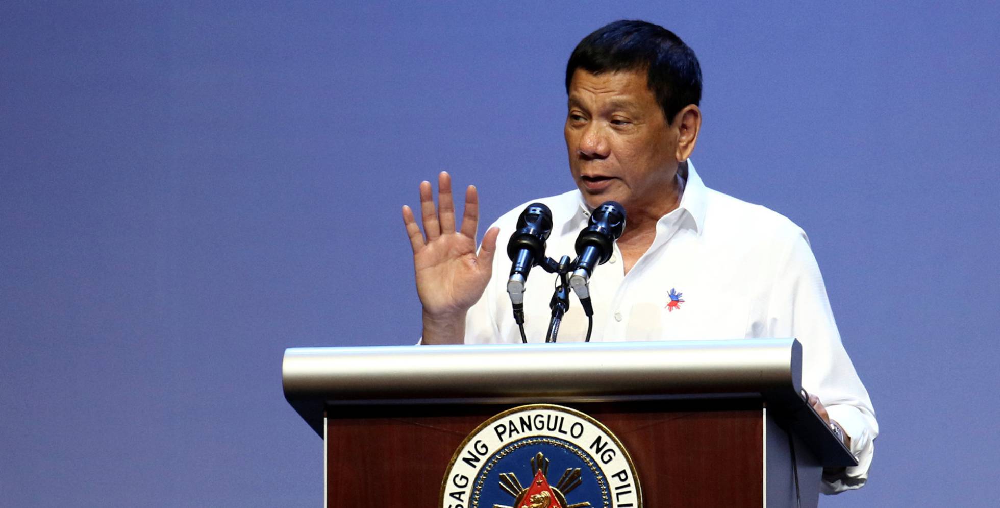 Duterte: “Maté a tres, pero no se cuántas balas de mi arma impactaron en ellos”