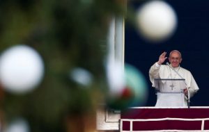 El Papa pide rechazar el éxito, el poder, la riqueza y el placer a toda costa