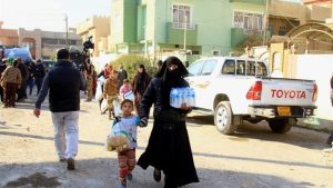 El EI ataca con morteros y explosivos a los civiles que huyen de Mosul, según HRW