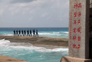 China estrena vuelo chárter a una de las islas disputadas con Vietnam