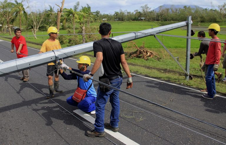 Al menos tres muertos en Filipinas durante el paso del tifón Nock-Ten