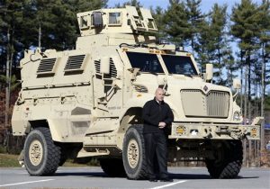 Con Trump, policías en EEUU ávidas de equipos militares
