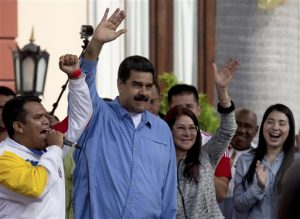 Congreso venezolano falla en contra de Nicolás Maduro 