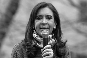 Procesan a expresidenta Cristina Fernández por asociación ilícita