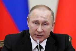 Putin dice Rusia no expulsará a diplomáticos de EEUU