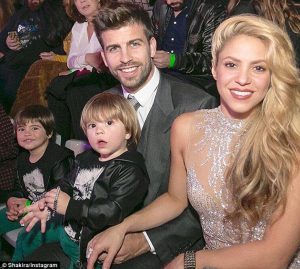 Shakira y su familia se robaron el show en Los 40 Music Awards 2016