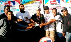 Los Mina gana campeonato del Torneo Navideño de Vitilla 