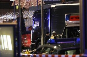 Al menos nueve muerto por camión atropellar multitud en Berlín 