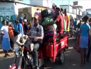 Flujo de haitianos hacia su país dinamiza frontera Dajabón