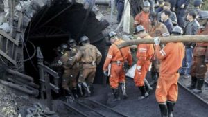 Explosión en mina de carbón deja al menos 17 en China