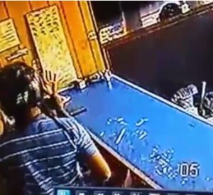 Video muestra robo en ferretería de Herrera en SDO