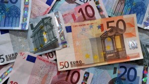 Nación europea pagará un ingreso básico mensual a los ciudadanos desempleados