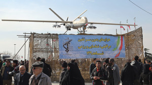 Irán derriba un dron tras entrar en el espacio aéreo de Teherán sin permiso