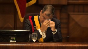 Correa dejará la presidencia de Ecuador con la economía en rojo
