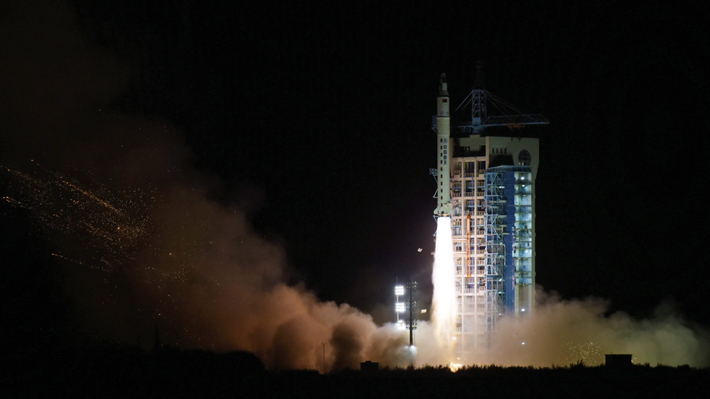 China programa para noviembre el lanzamiento de su nueva sonda lunar