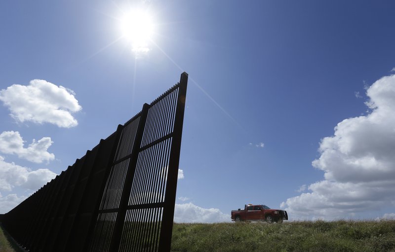 Los votantes de Trump celebran los planes de muro fronterizo