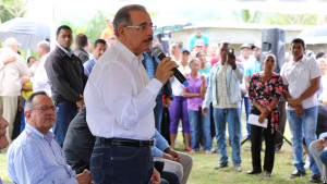Presidente Medina se reúne con productores de cacao en El Seibo