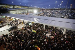 protestas en el aeropuerto neoyorquino JFK