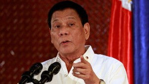 La lapidaria crítica de Rodrigo Duterte a la Iglesia Católica: “Está llena de m…”
