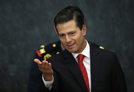 Enrique Peña Nieto: "Lamento y repruebo" la decisión de construir un muro
