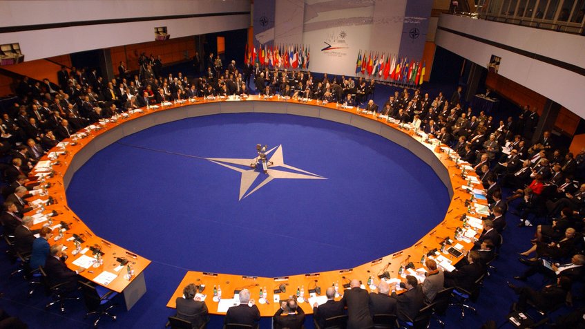 OTAN ve "inaceptable" que Rusia haya podido influir en elecciones de EEUU