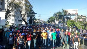 Protestan vendedores de pulgas en Santiago