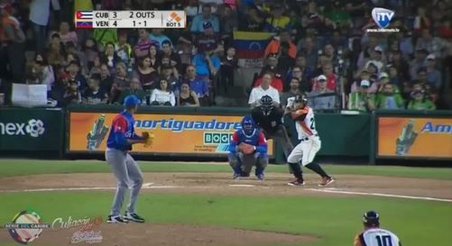 Venezuela baja de la nube a Cuba en la Serie del Caribe de béisbol