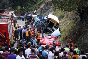 Honduras: Al menos 16 muertos en accidente de autobús 