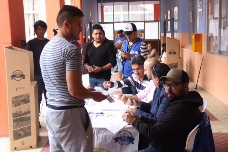 Ecuador verifica su arquitectura de sufragios para garantizar transparencia en elecciones