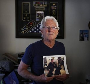 Padre de soldado fallecido se niega a reunirse con Trump