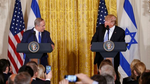 En uno de los encuentros más esperados desde su llegada a la Casa Blanca, Donald Trump recibió este miércoles al primer ministro de Israel, Benjamin Netanyahu, con quien abordó diferentes temas: desde comercio hasta el conflicto entre israelíes y palestinos.